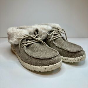 Like New- Hey Dudes- Women’s Faux Fur Folded/Lined Boot/Loafer- Beige/Tan-Size 9
